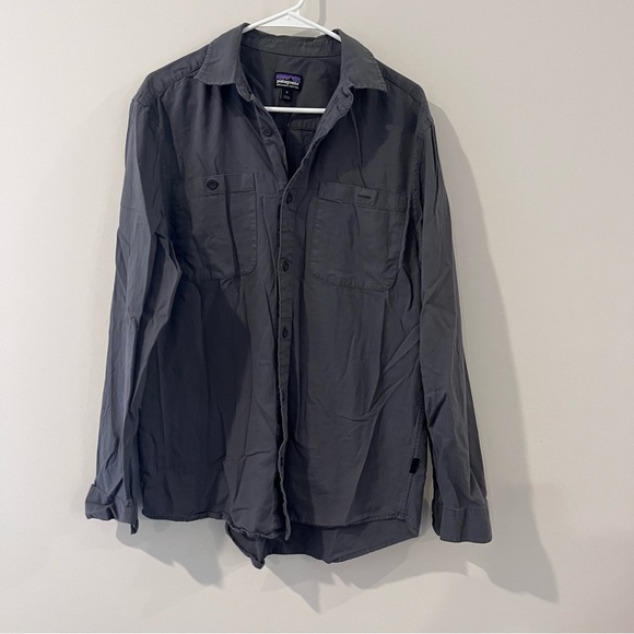 Patagonia Other - Patagonia Men’s Organic Cotton Button Up Gray Shirt With Front Pockets Medium LS